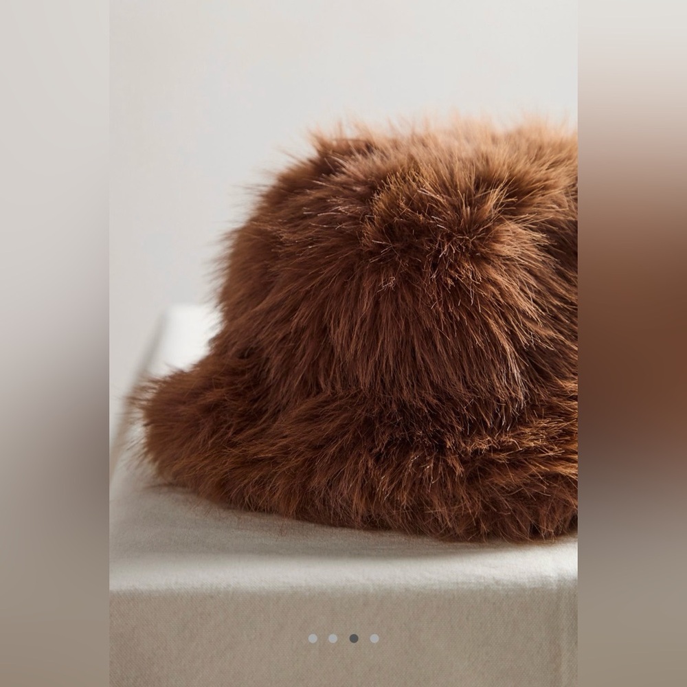 Free People X Unreal Fur Ice Queen Bucket Hat - Picture 5 of 9